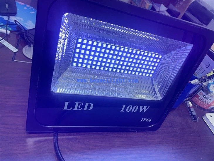UV-LED-Schwarzlicht-Flutlichtbirne 20W 30W 50W 100W