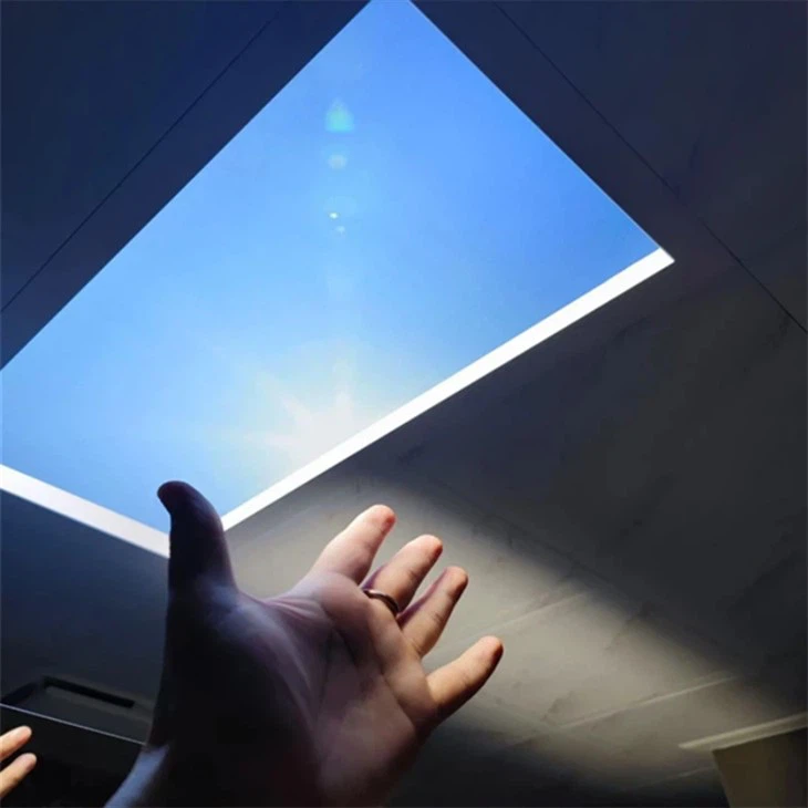 LED-Deckenleuchte mit Himmelbeleuchtung, dimmbar