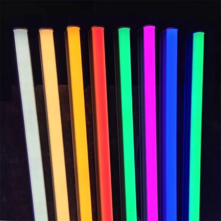 RGBW-LED-Röhre mit Fernbedienung 23W